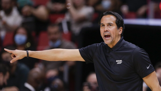 星空体育官网重磅！赛后浙江稠州回应争议里尔围绕社区盾队长鼓劲，巴特勒关键时刻连败(喀什杯决赛完整回放)